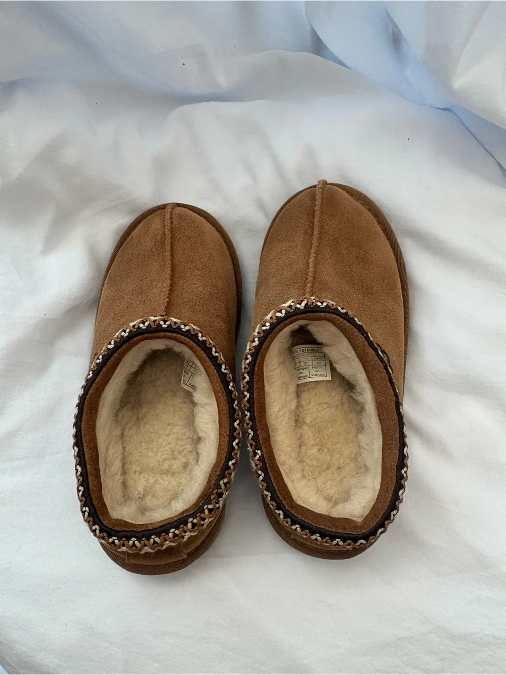 Kids UGG Tasman | Slipper Chestnut Size 13, Used (Great Condition)